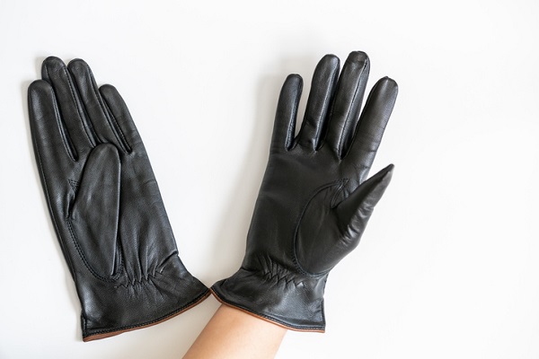 Jak dbać o skórzane rękawiczki?